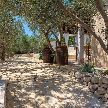 Plum Holiday Home Kaštel Stari Kültér fotó