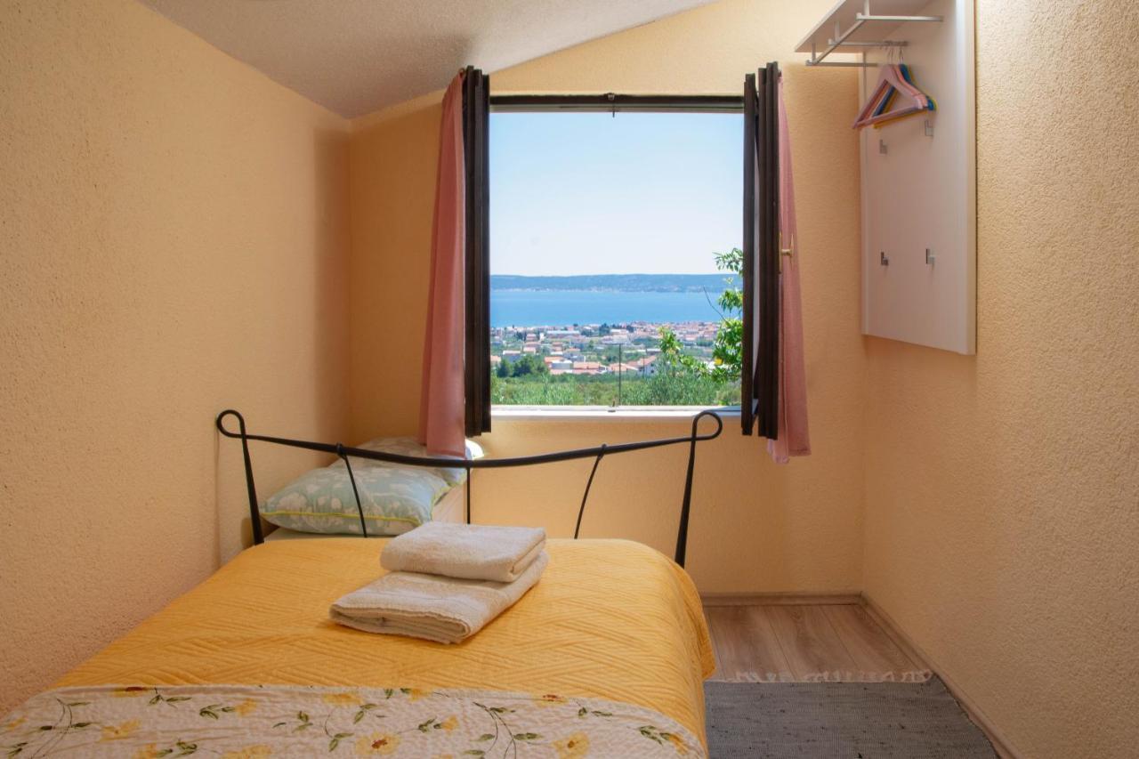 Plum Holiday Home Kaštel Stari Kültér fotó