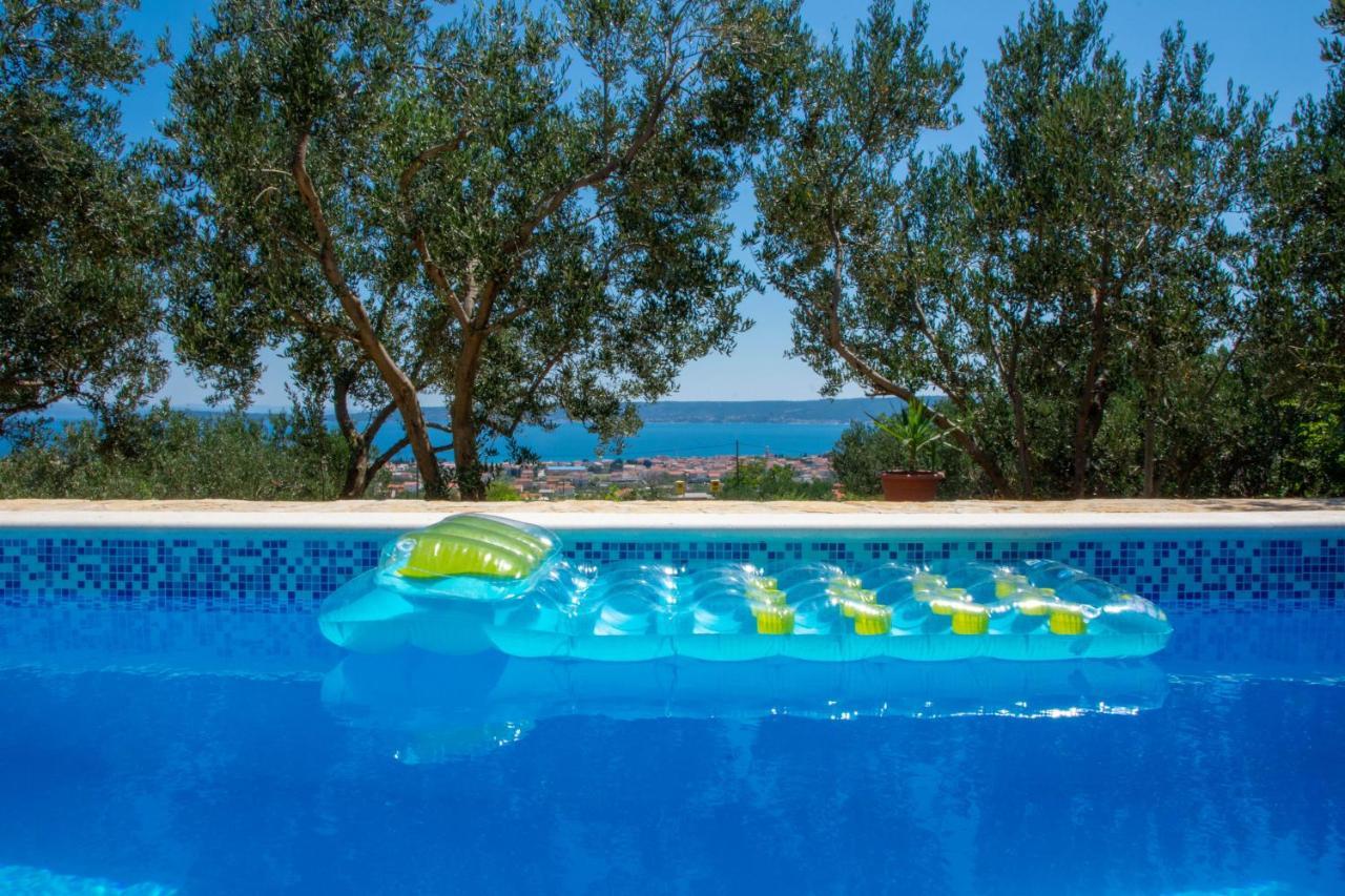 Plum Holiday Home Kaštel Stari Kültér fotó