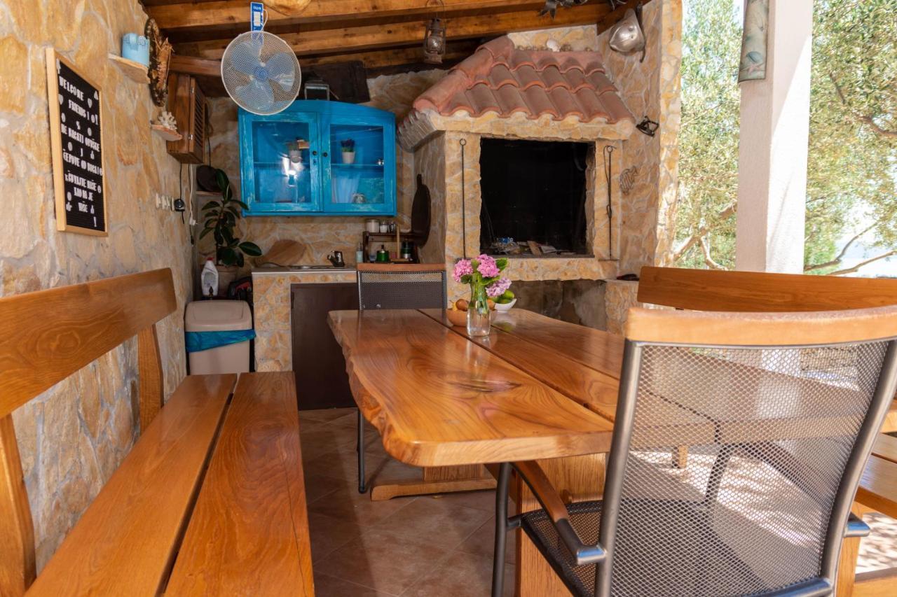 Plum Holiday Home Kaštel Stari Kültér fotó