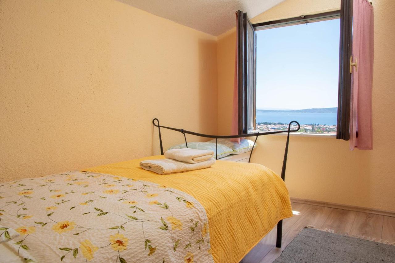 Plum Holiday Home Kaštel Stari Kültér fotó