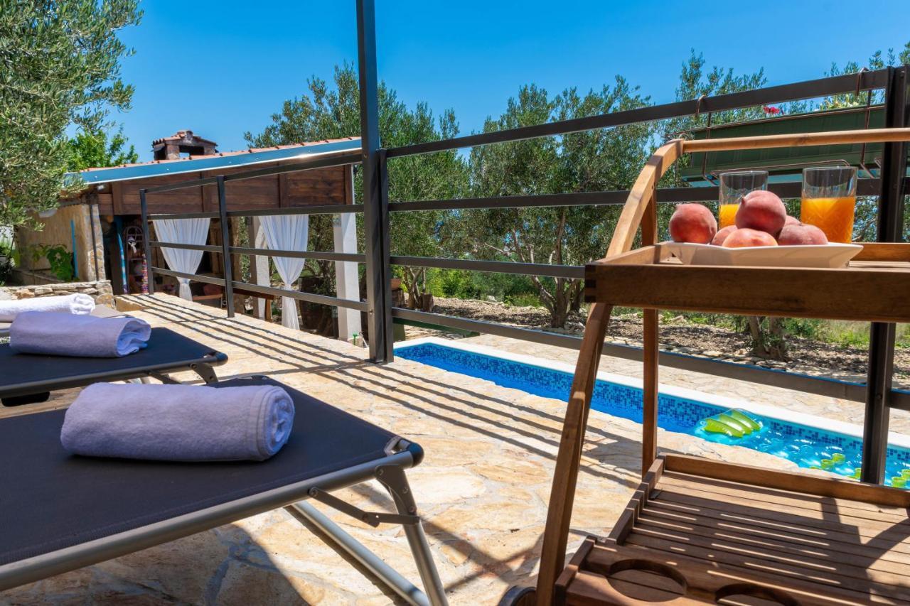 Plum Holiday Home Kaštel Stari Kültér fotó