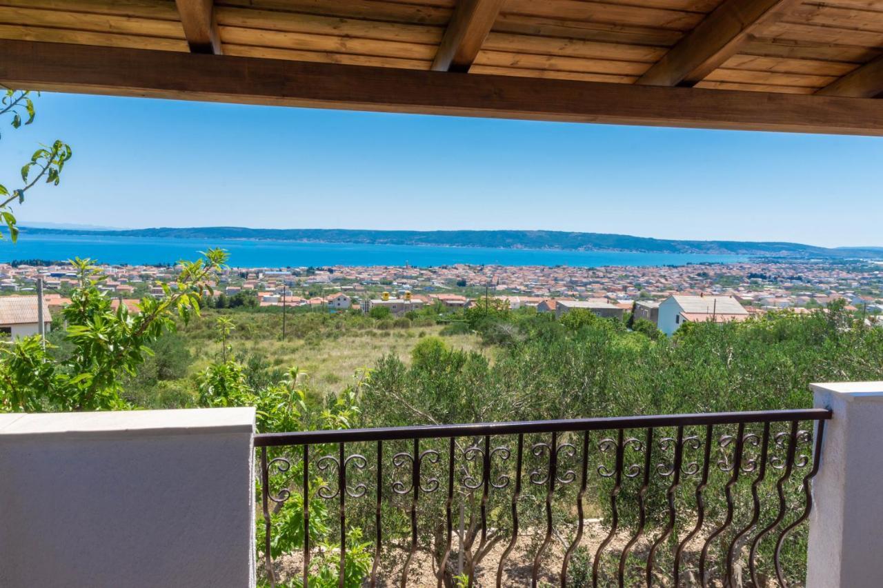 Plum Holiday Home Kaštel Stari Kültér fotó