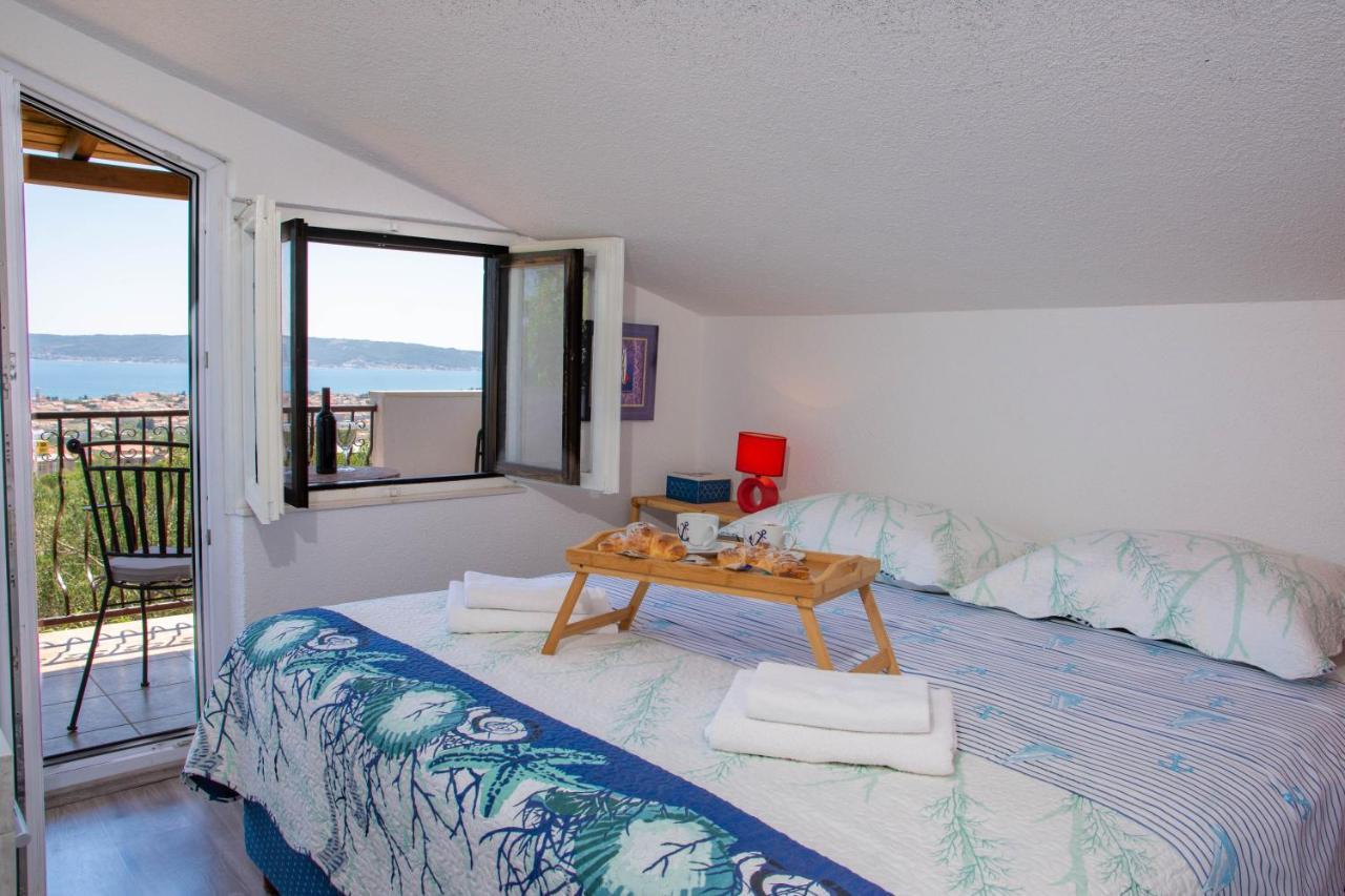 Plum Holiday Home Kaštel Stari Kültér fotó