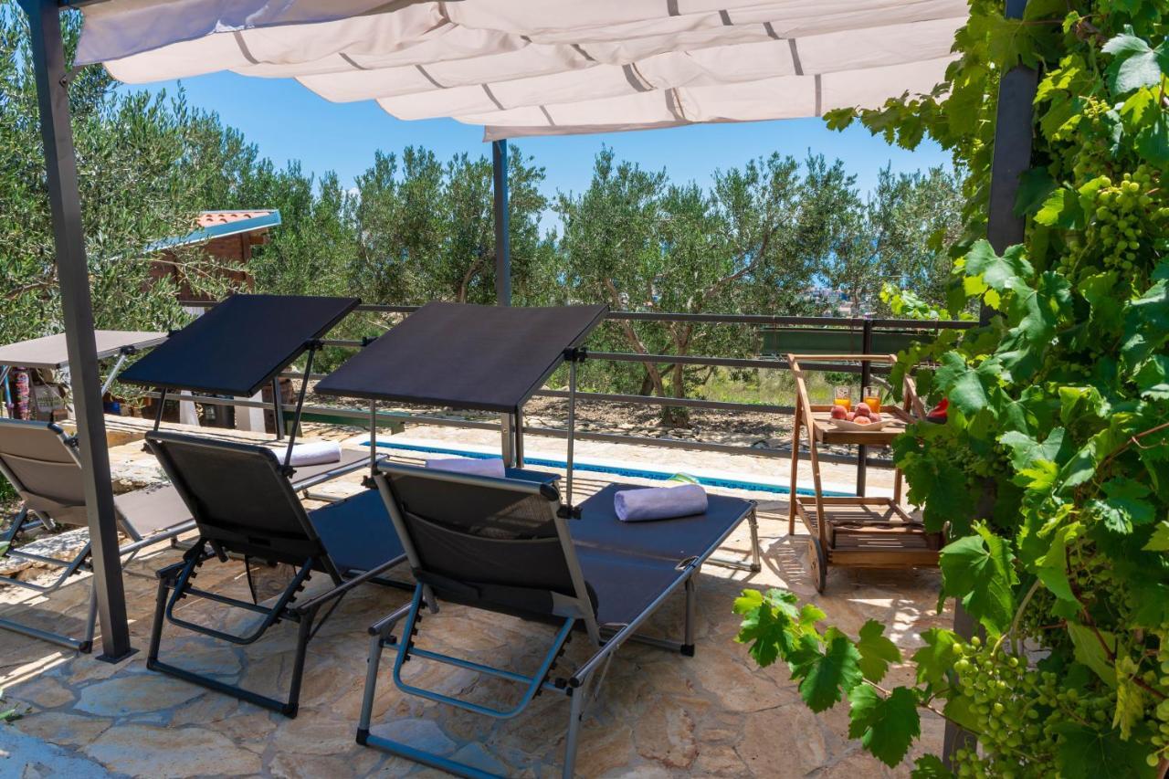 Plum Holiday Home Kaštel Stari Kültér fotó