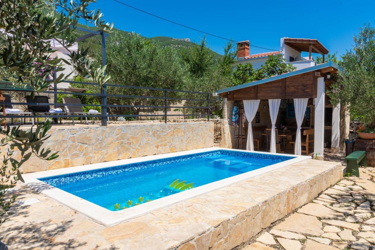 Plum Holiday Home Kaštel Stari Kültér fotó