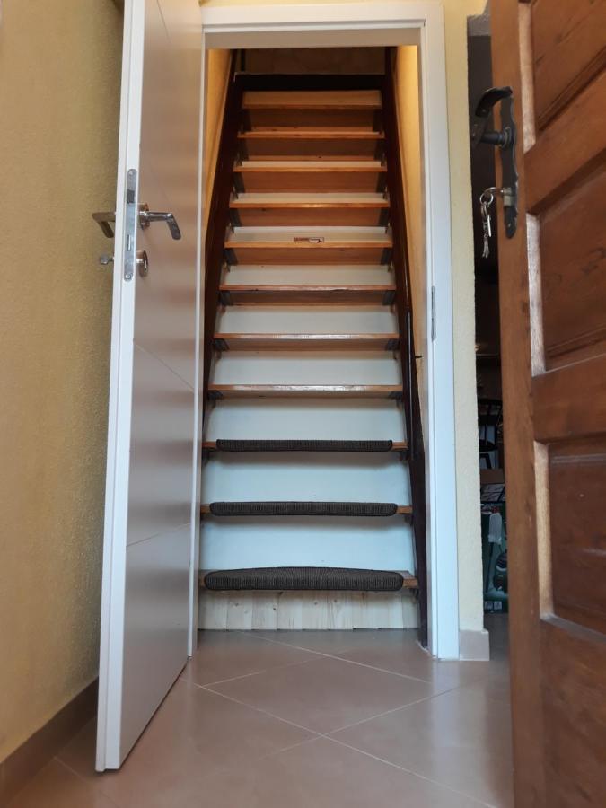 Plum Holiday Home Kaštel Stari Kültér fotó